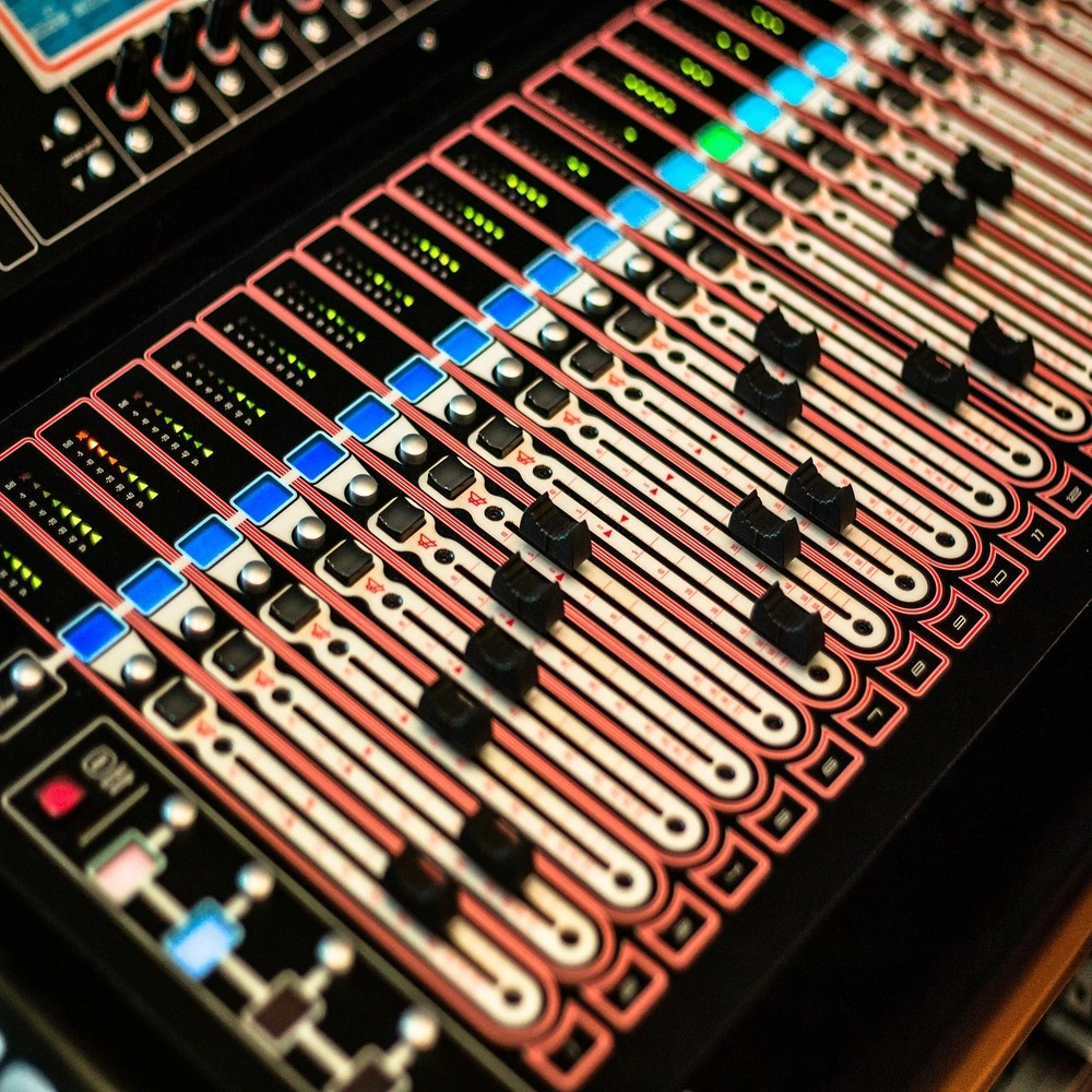 location-sonorisation-chalon-sur-saone-dijon-beaune-maconlocation-console-mixage-yamaha-midas-digico
